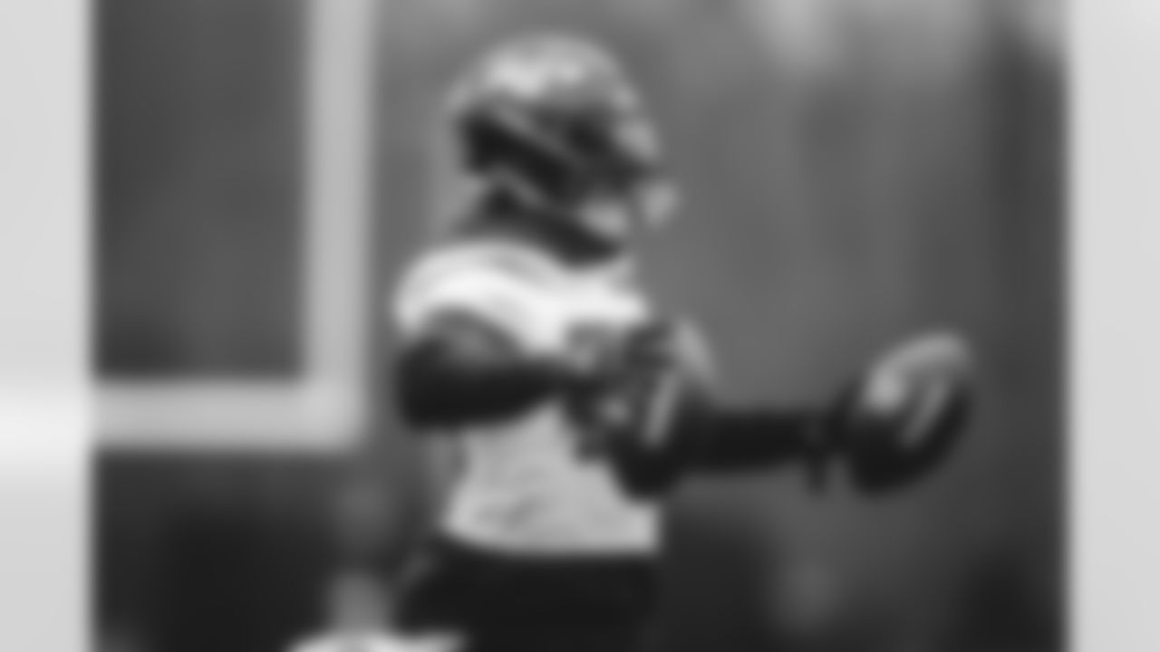 E_SNY_1195