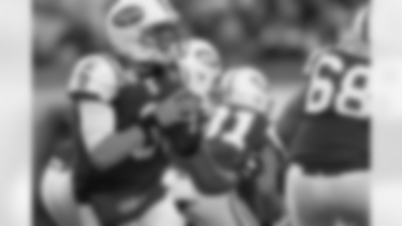 2011 Regular Season Week 14 Jets vs. Chiefs Game Photos