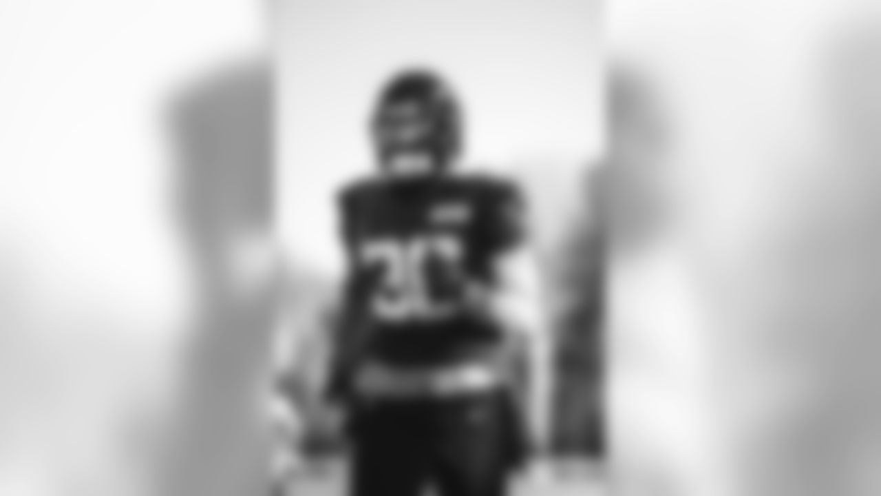 E_SNY_1077