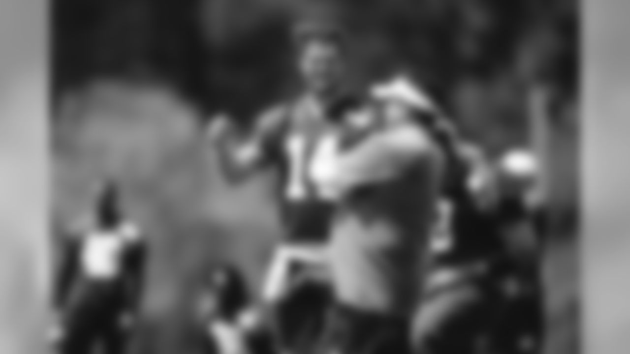 E_SNY_9003