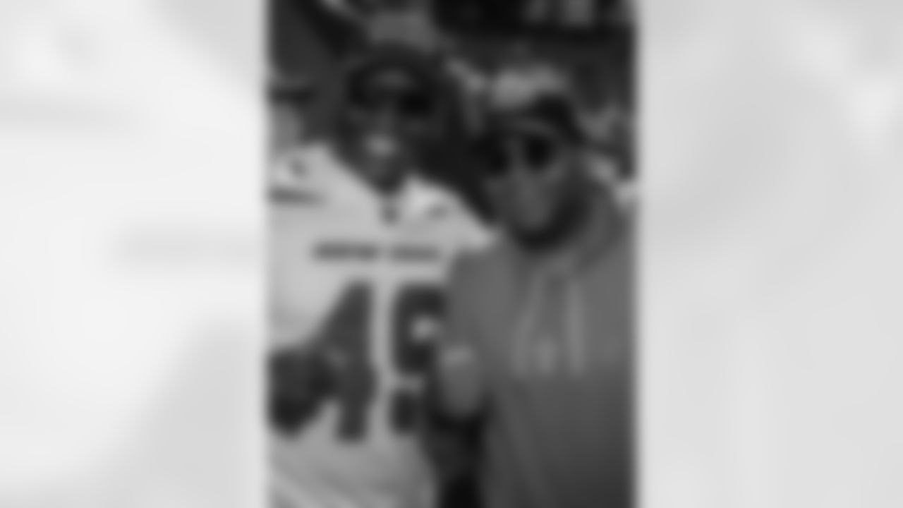 Jets Legend Tony Richardson with Actor Kenan Thompson