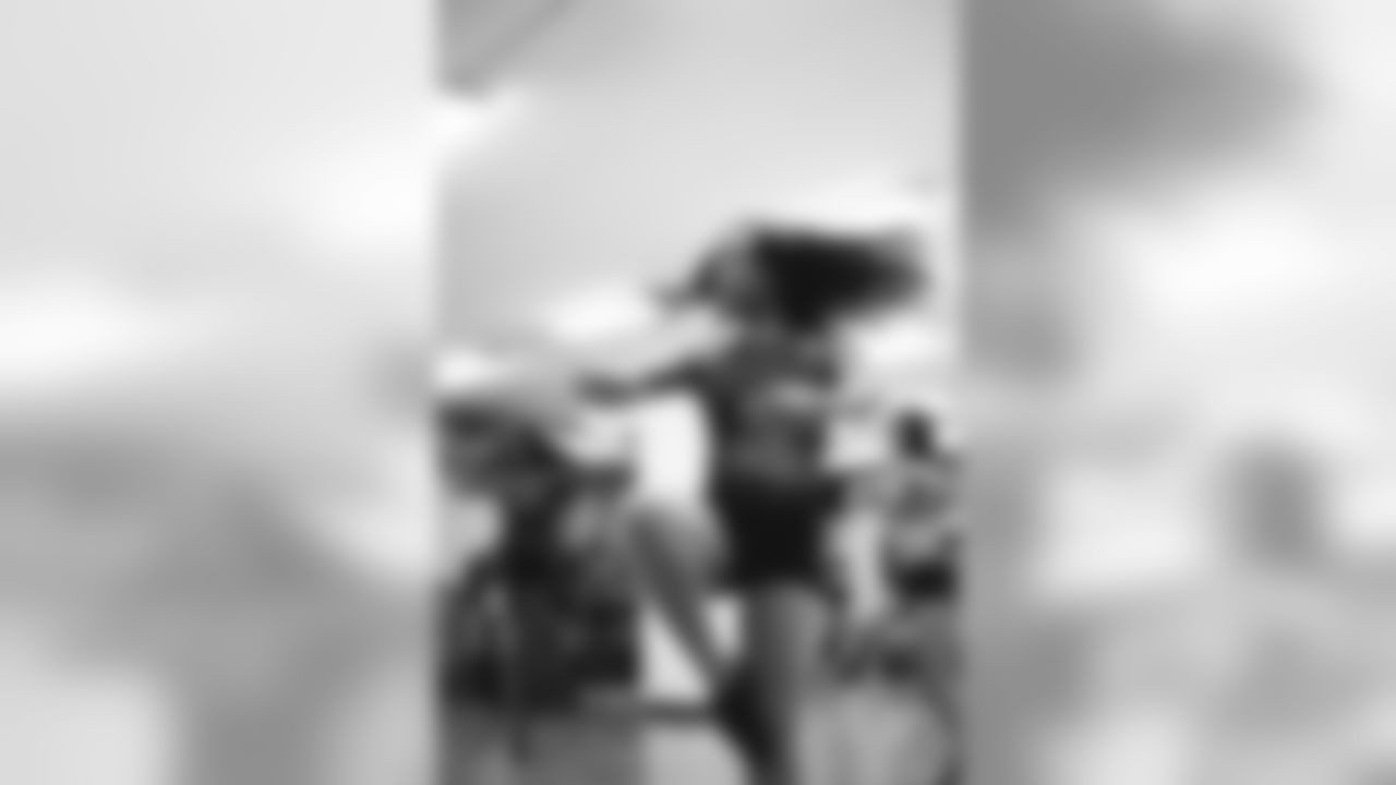 E_SNY_0180