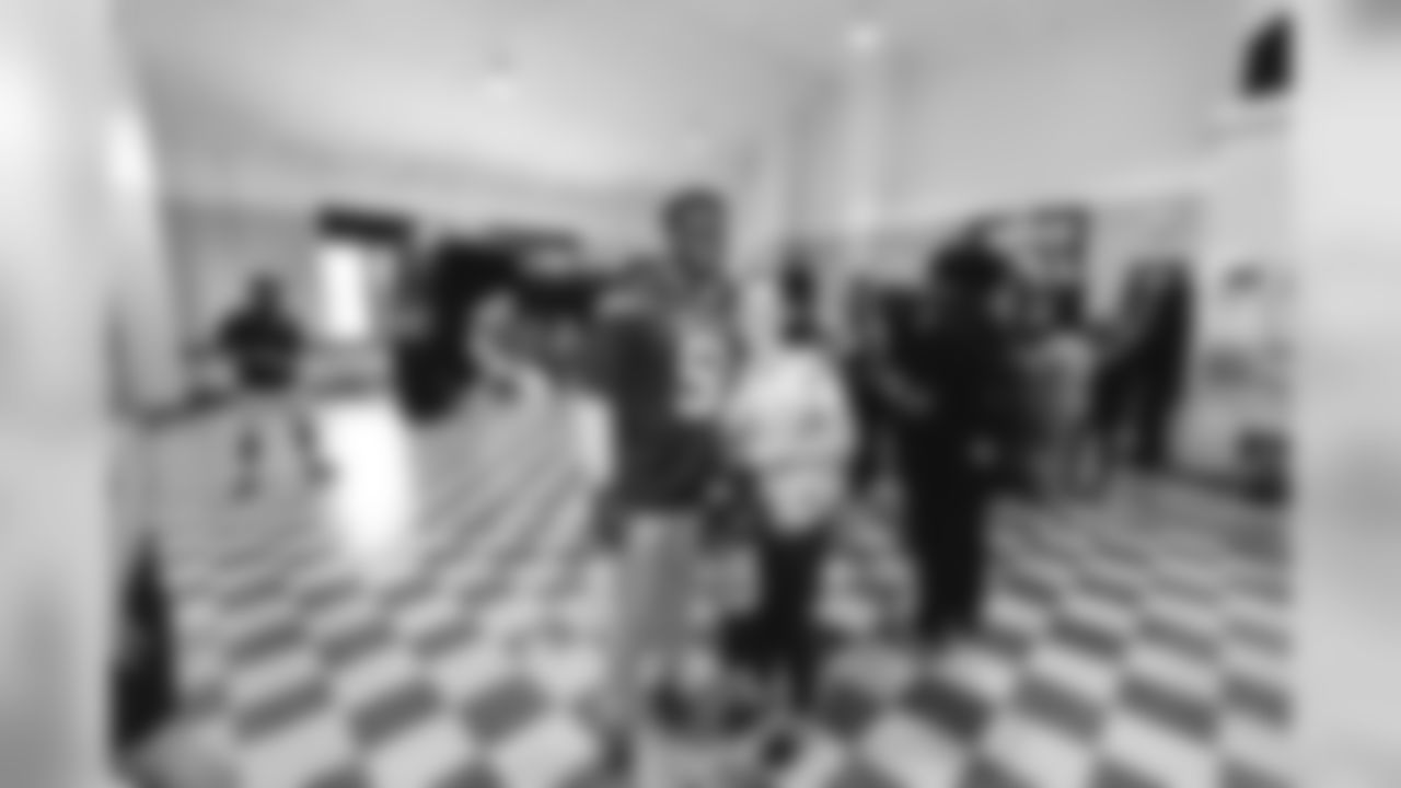 E_SNY_85A2044