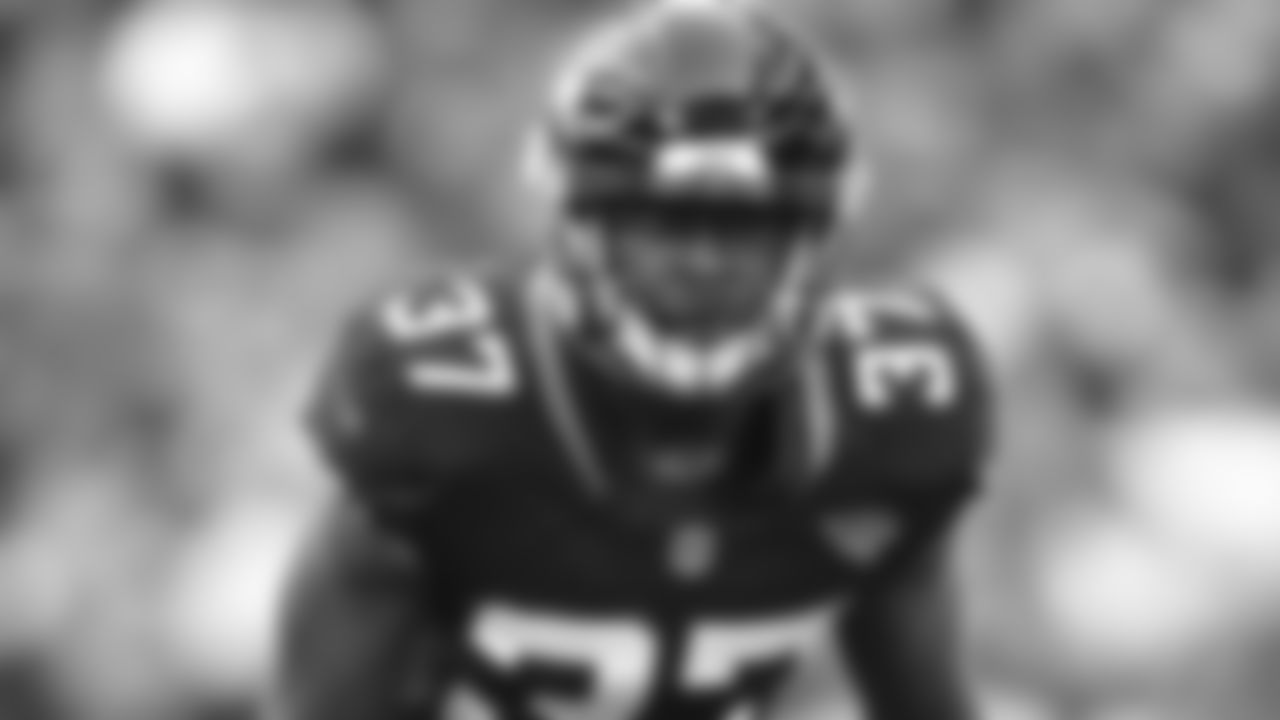 Dee Delaney, CB