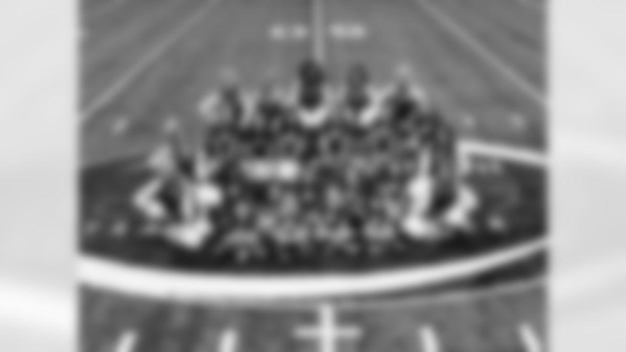 2010 NY Jets Junior Flight Crew Photo Shoot