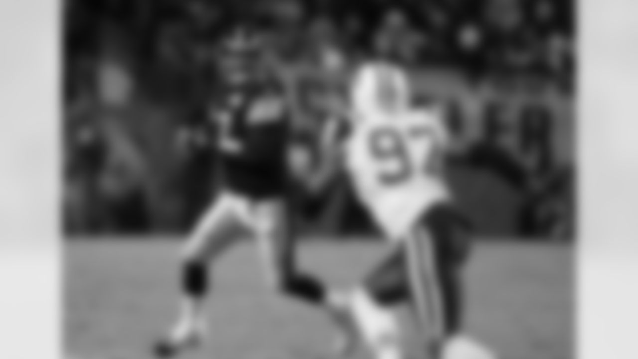 Calvin Pace Photos
