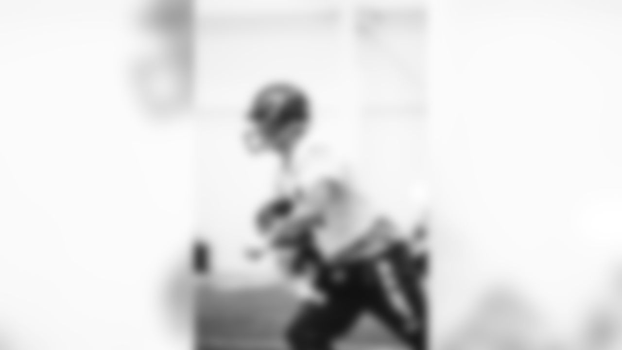 E_SNY_8317