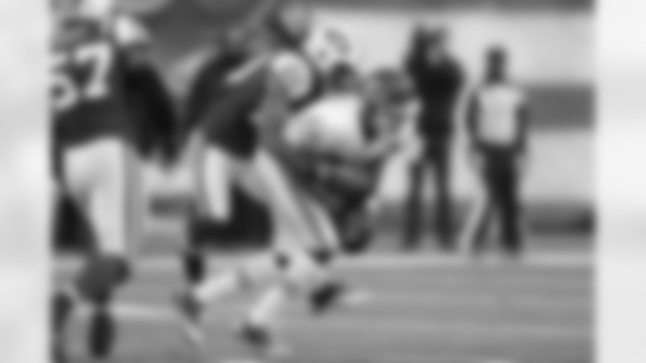 2011 Regular Season Week 14 Jets vs. Chiefs Game Photos