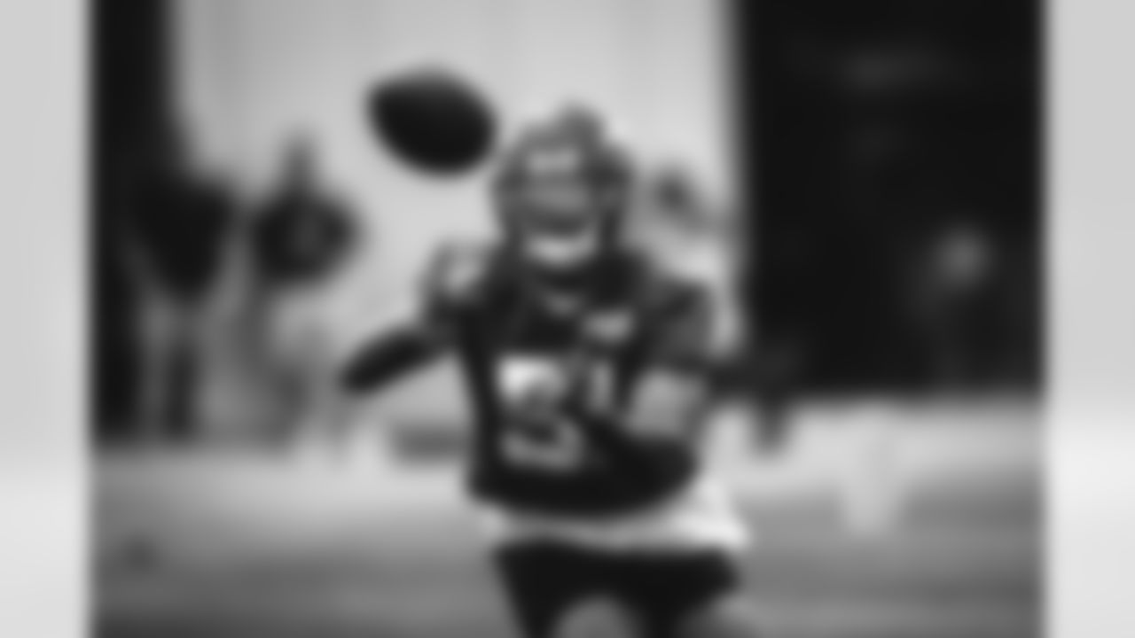 LB Brendon White