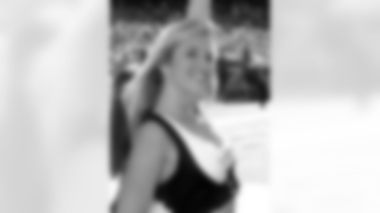 Amanda P. 2009 Flight Crew Member Photos