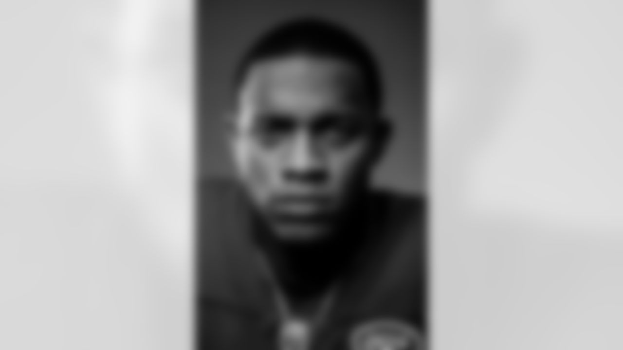 LB Darron Lee