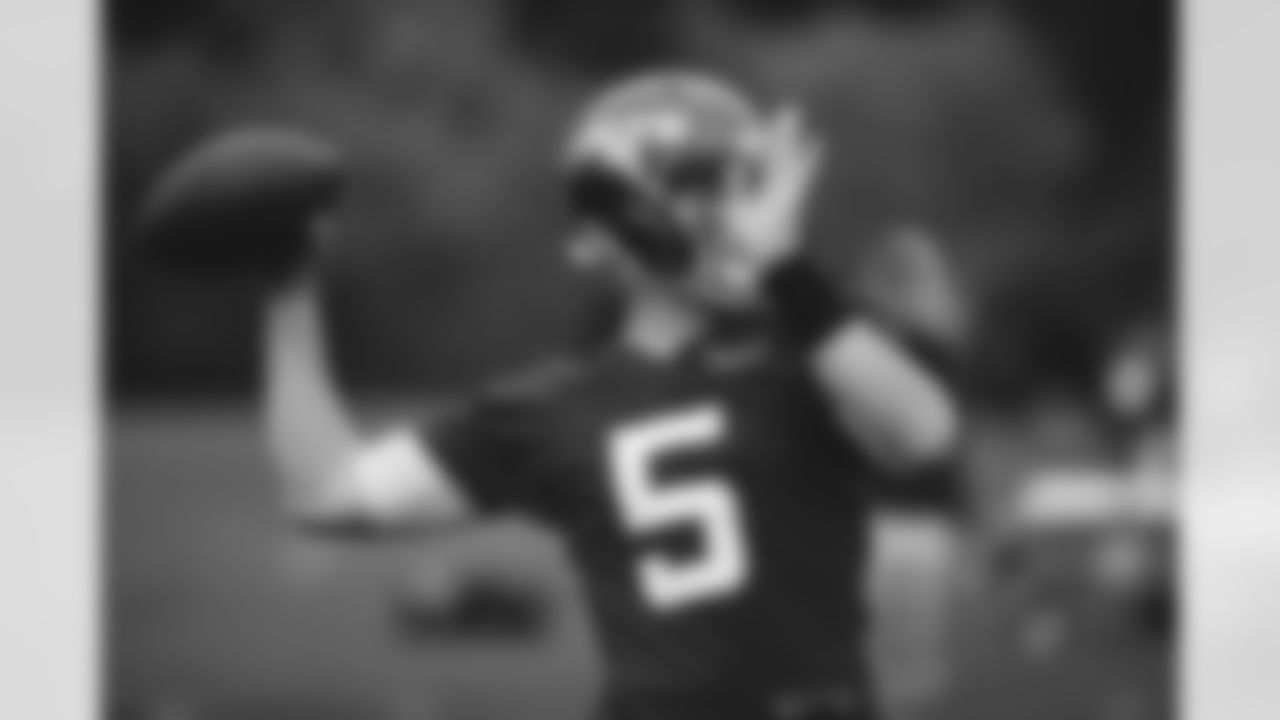 QB Mike White