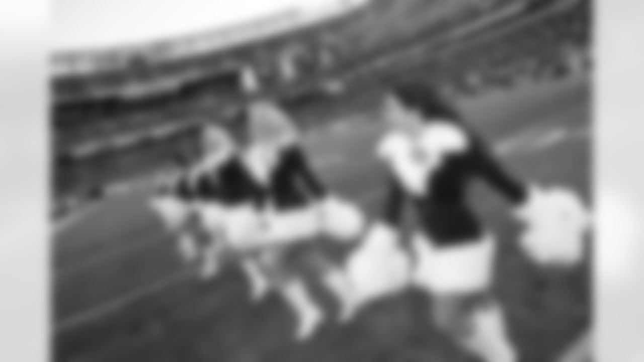 New York Jets Flight Crew: Jets vs Giants