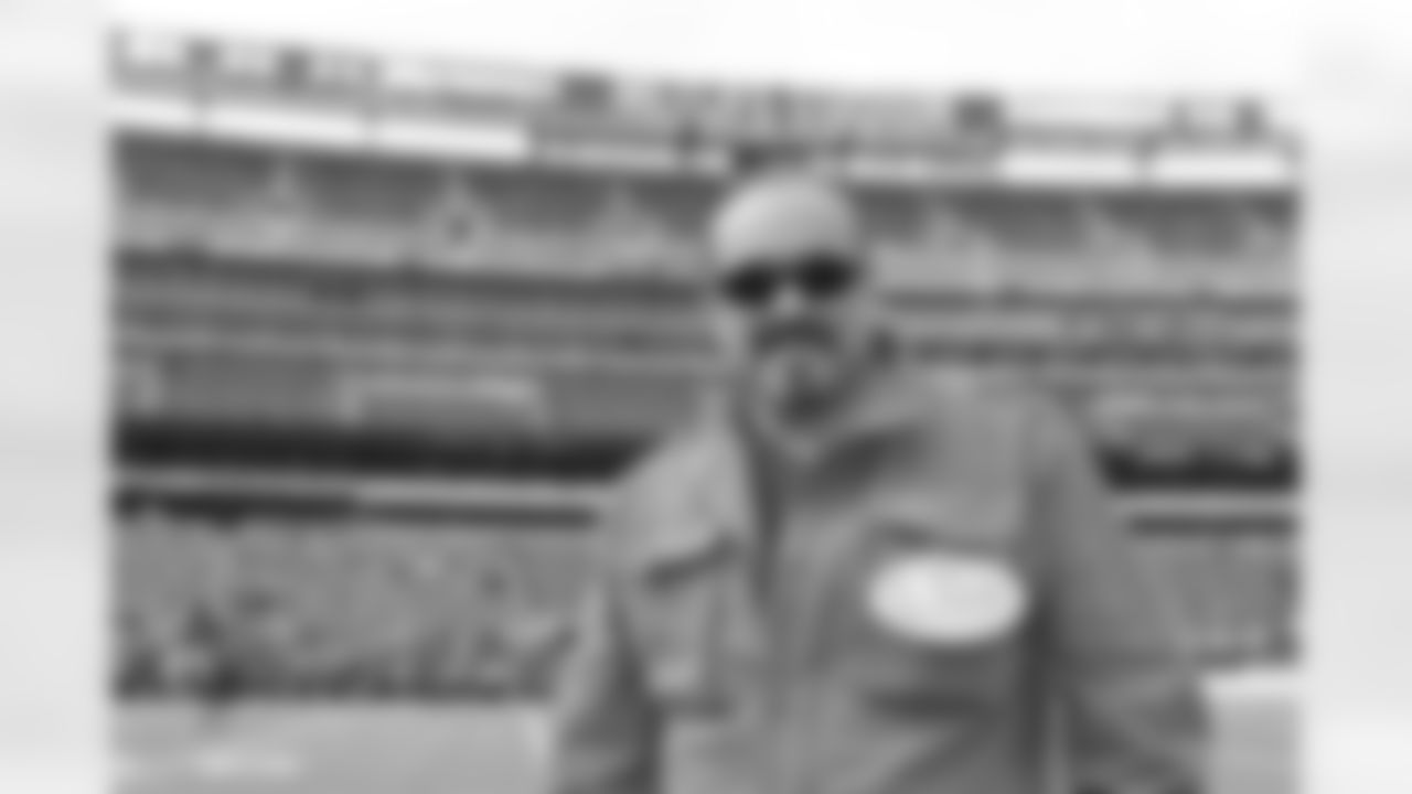 Actor David Zayas takes in the sights and sounds before the Jets vs Steelers game at MetLife Stadium