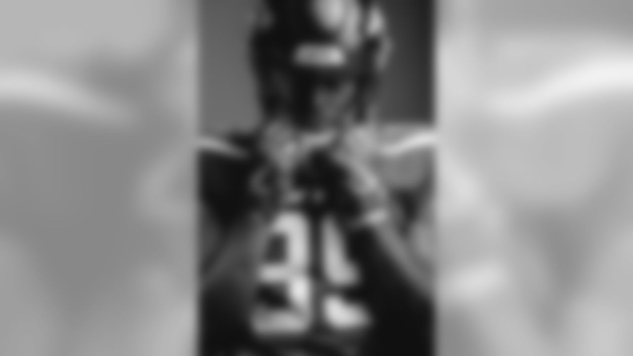 E_SNY_1073