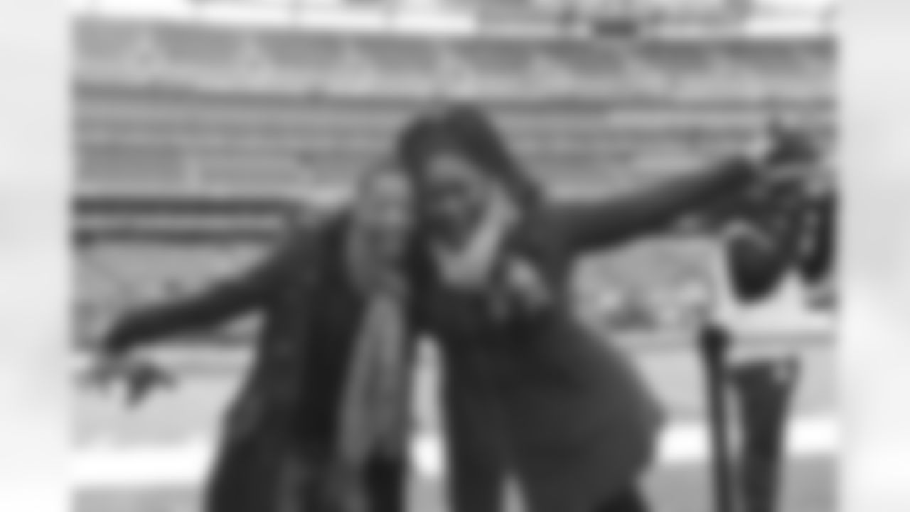 Orange is the New Black stars Samira Wiley & Danielle Brooks show their excitement on the sidelines of the Jets vs Raiders game at MetLife Stadium