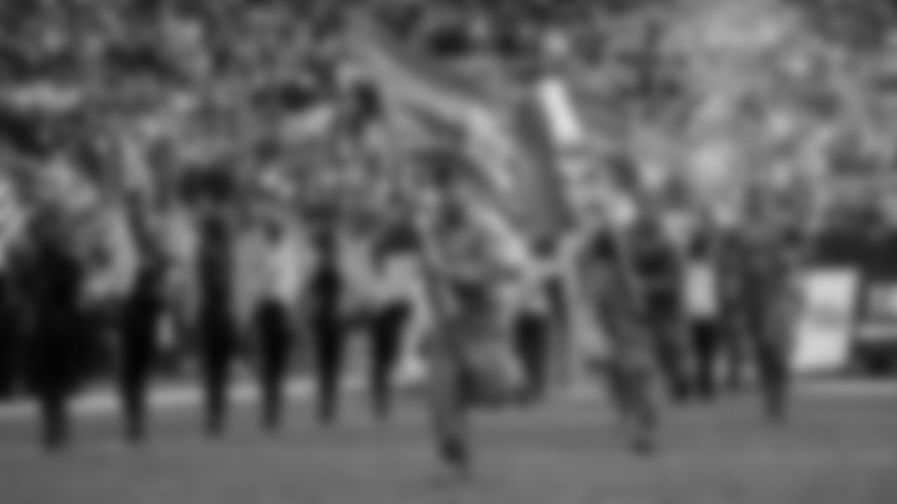 23-SALUTE_TO_SERVICE_111019_GR_138