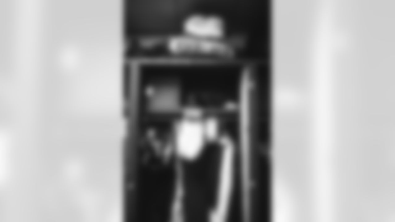 E_SNY_1693