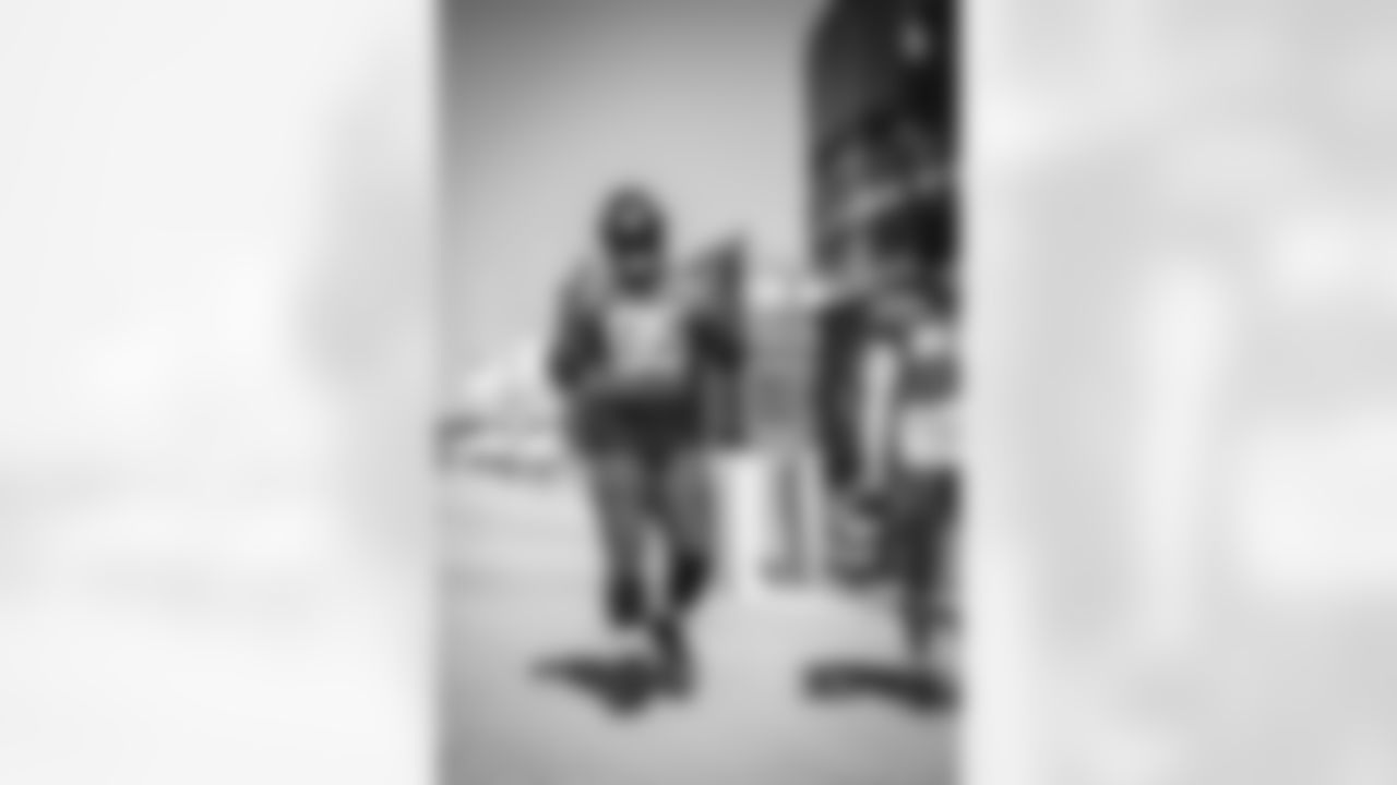 E_SNY_2594