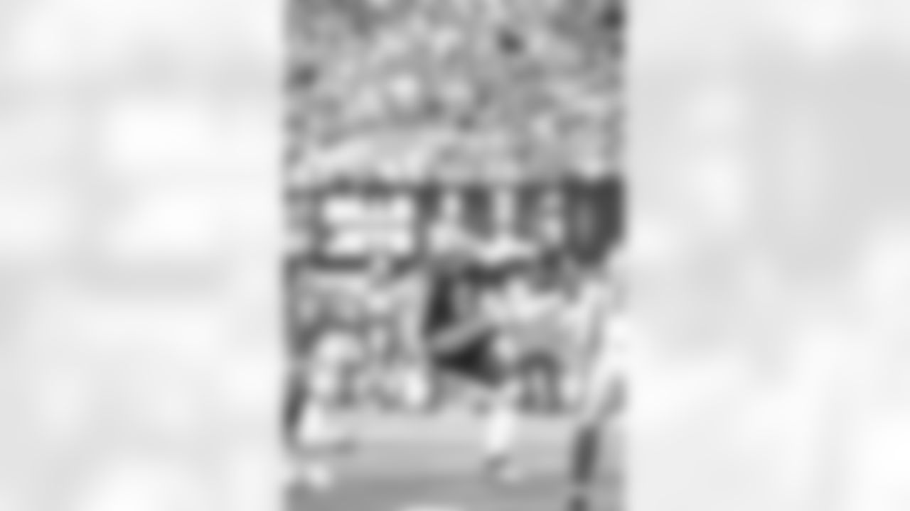 2010 Week 17 Jets vs Bills Game Photos
