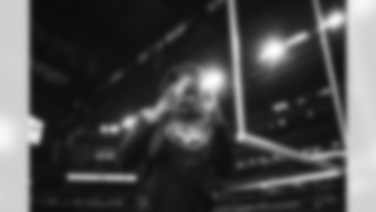 E_SNY_2923