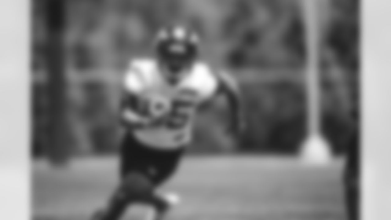 RB Travis Dye