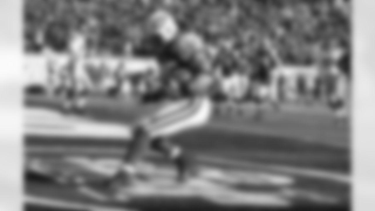 2011 Regular Season Week 16 Jets vs. Giants Game Photos