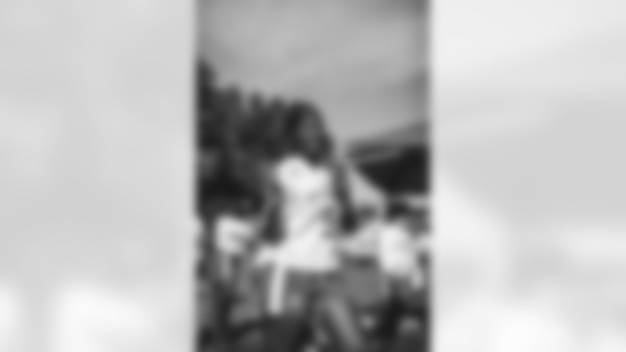 E_SNY_0880