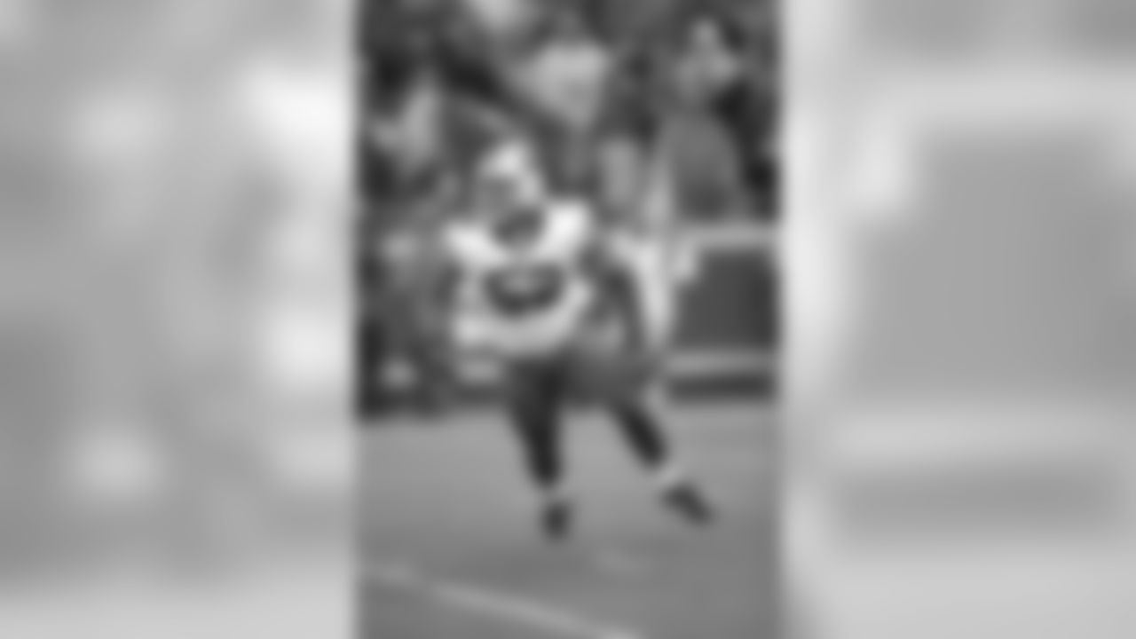 MLB Preston Brown
