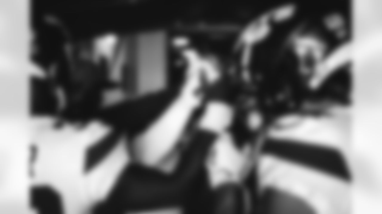 E_SNY_8903