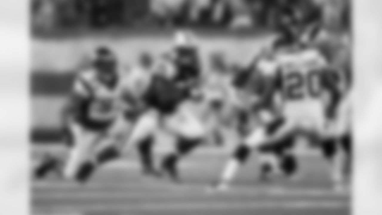 2010 Week 5 Jets vs Vikings Game Photos
