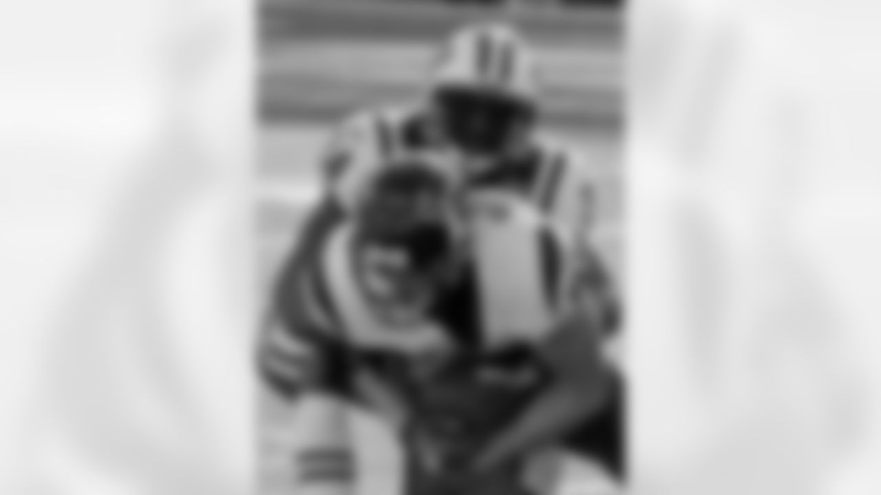 Darrelle Revis Photos