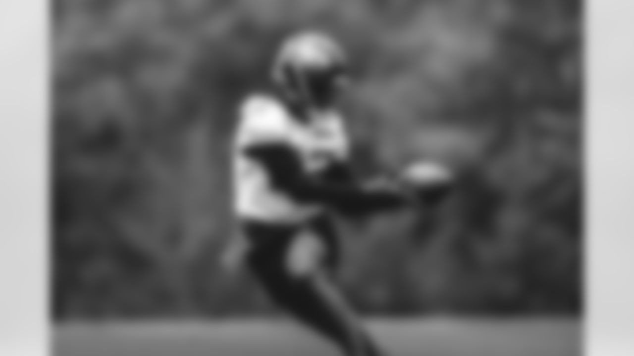 RB Michael Carter