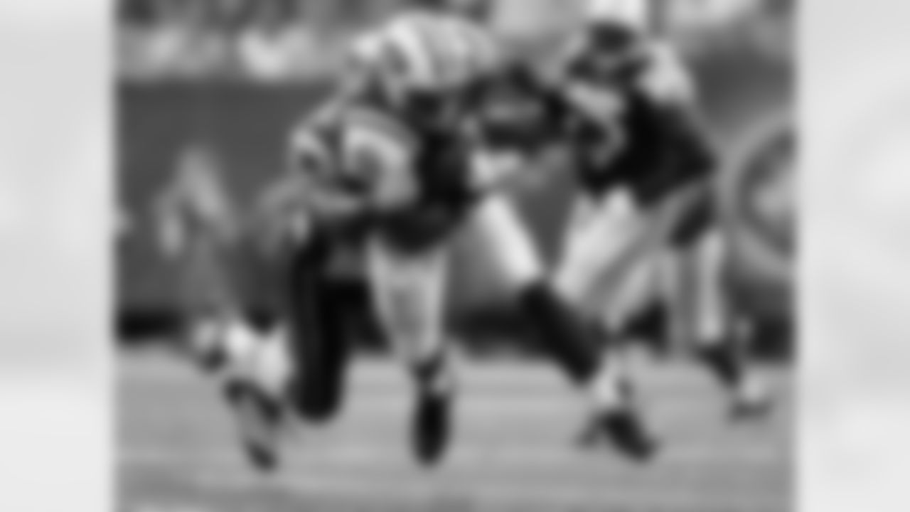 TE Dustin Keller Photos