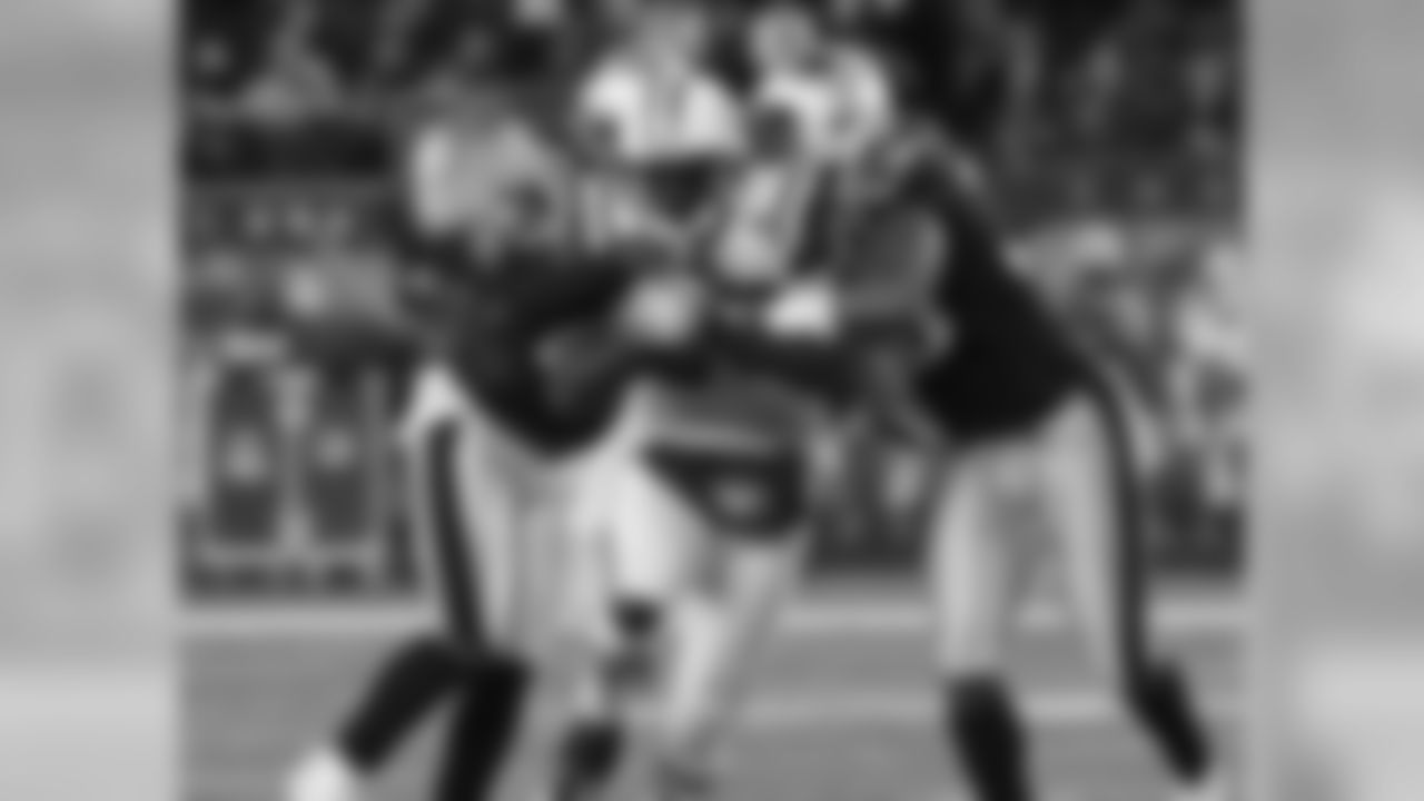 2009 Week 11 Jets at Patriots Photos