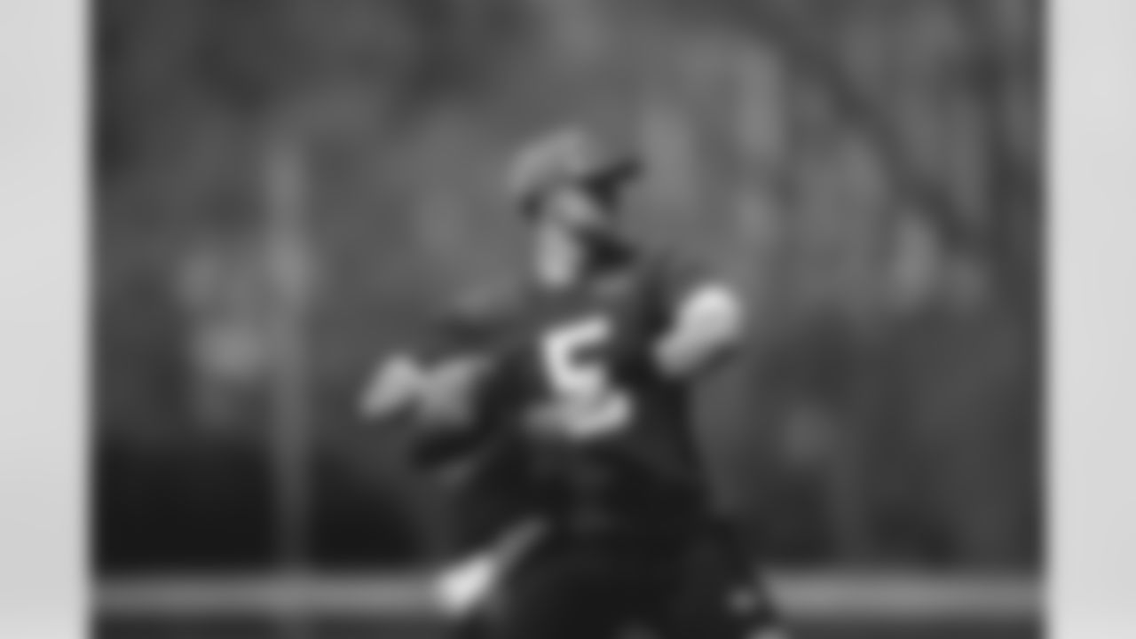 QB Mike White