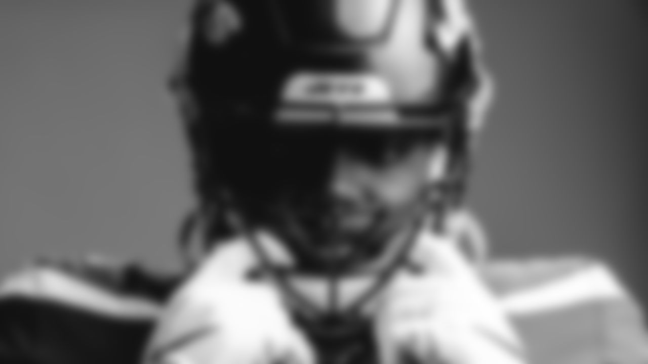 99 Steve McLendon, DL
