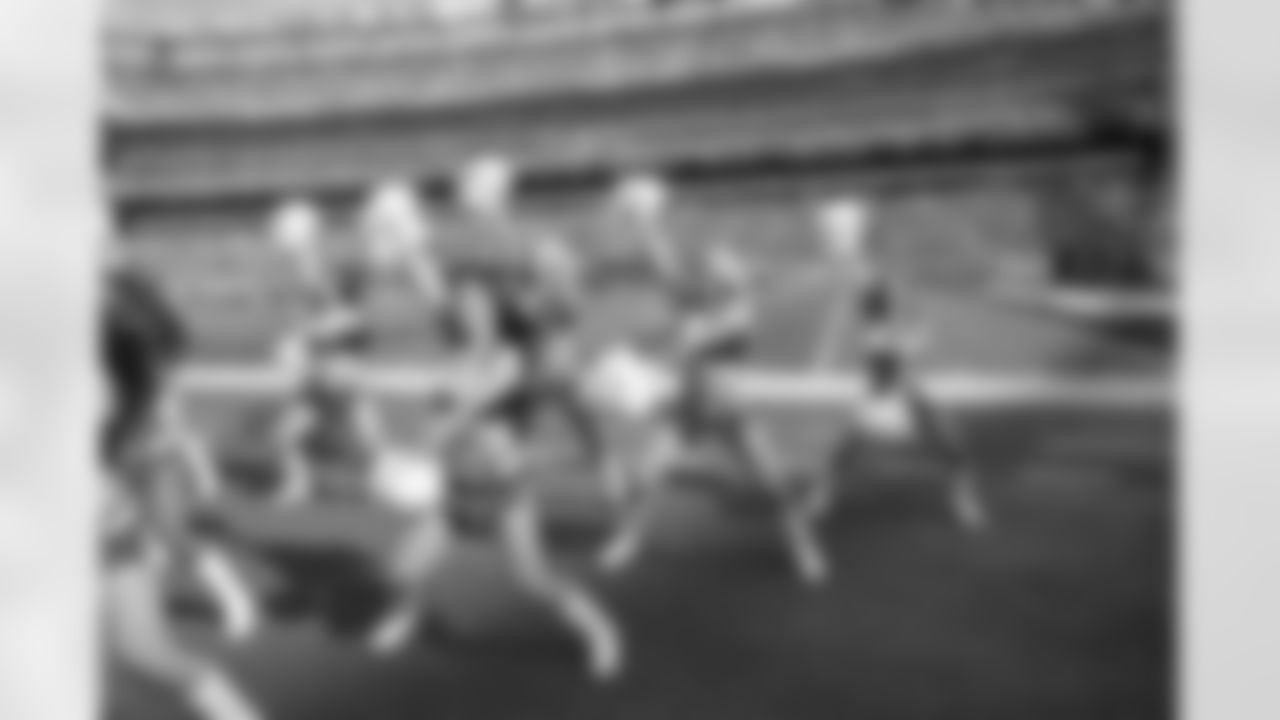 New York Jets Flight Crew: Jets vs Chargers