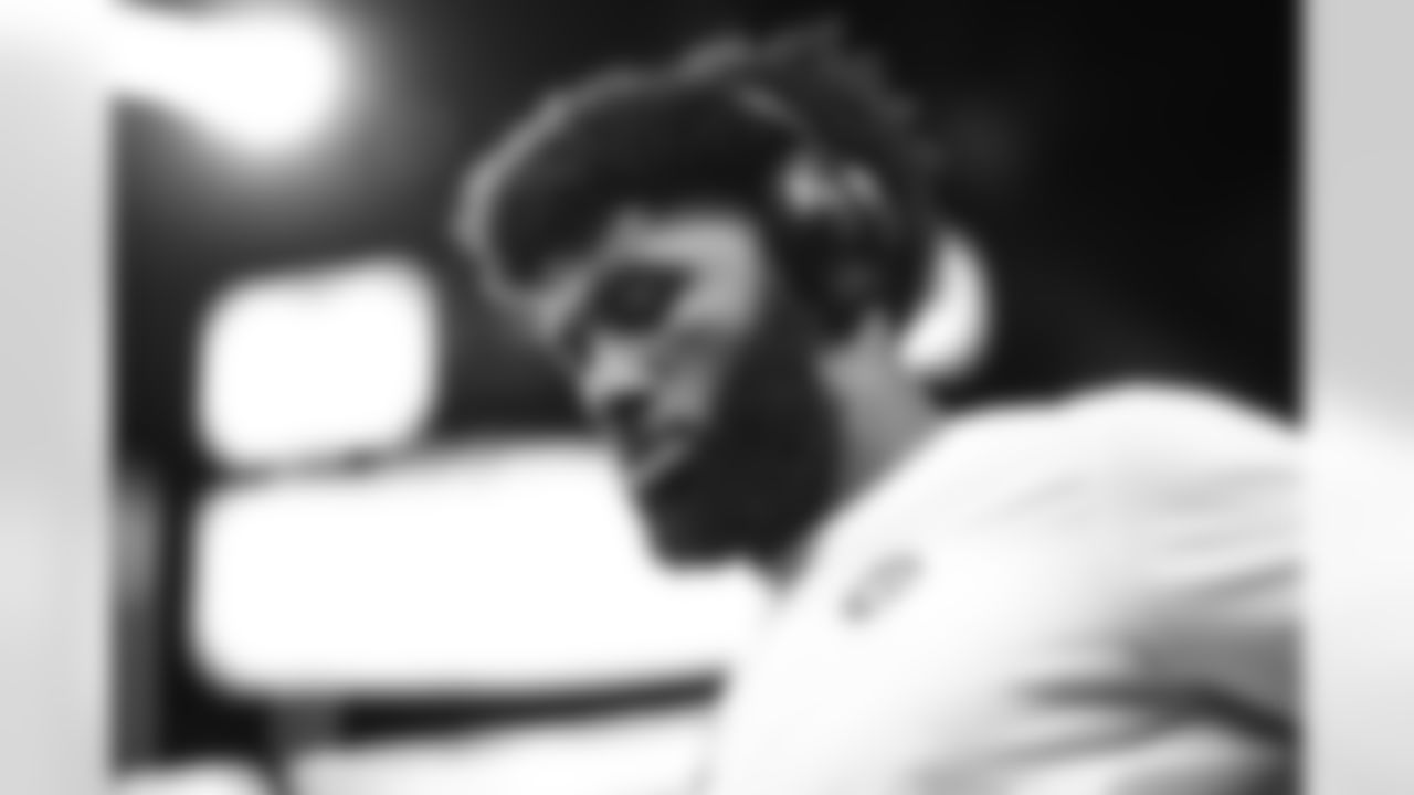 E_SNY_3002