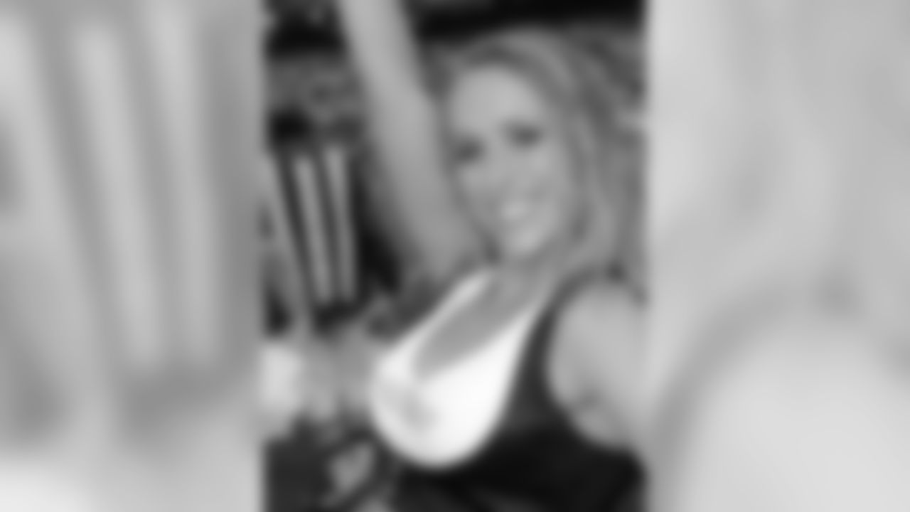 Amanda C. 2009 Flight Crew Member Photos