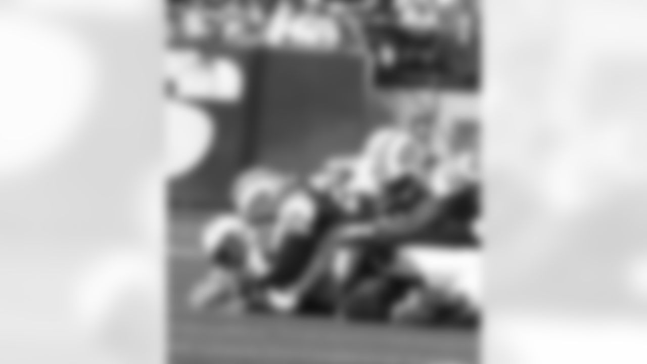 2011 Regular Season Week 7 Jets vs. Chargers Game Photos