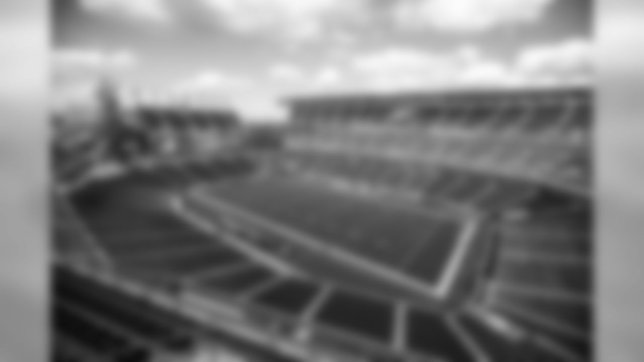 E_1D2_4740