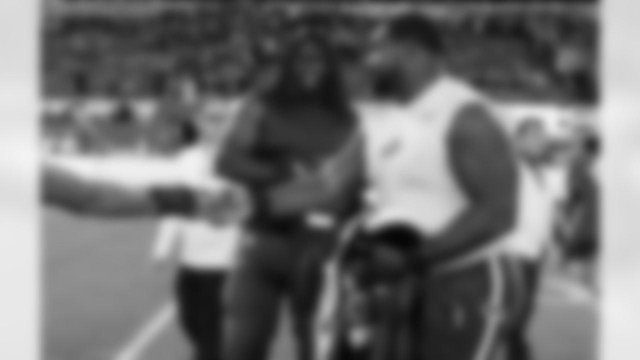 OL James Carpenter & BUF DL Marcell Dareus