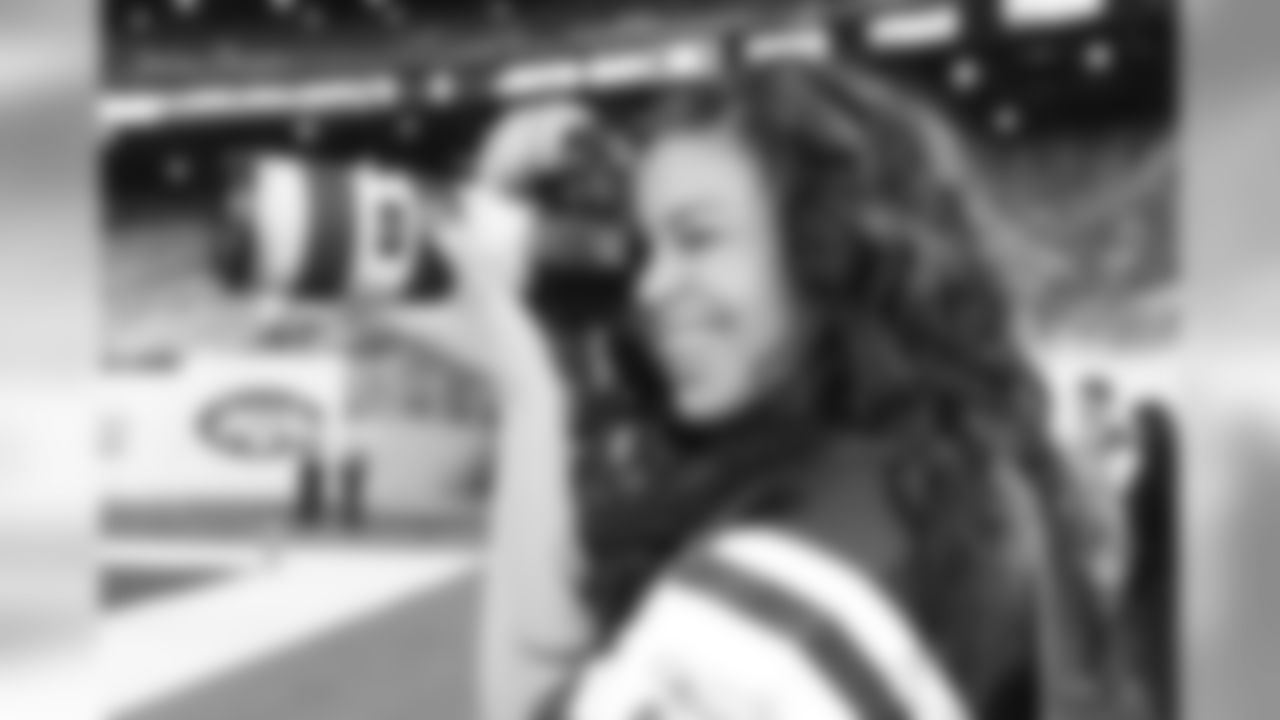 Jordin Sparks shooting