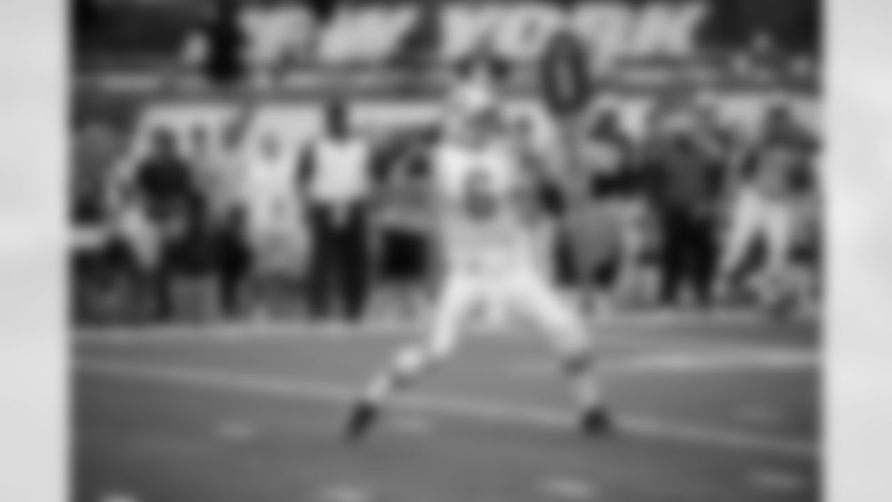 2010 Week 2 Jets vs Patriots Game Photos
