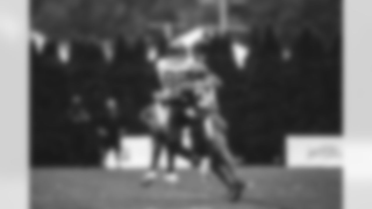 E_SNY_2941