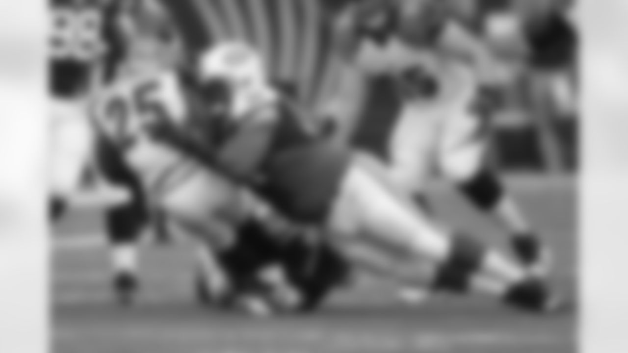 March 9: Jets tender DL Damon Harrison. Harrison was originally signed by the Jets as an undrafted free agent in 2012 and became the team's starting nose tackle in 2013.