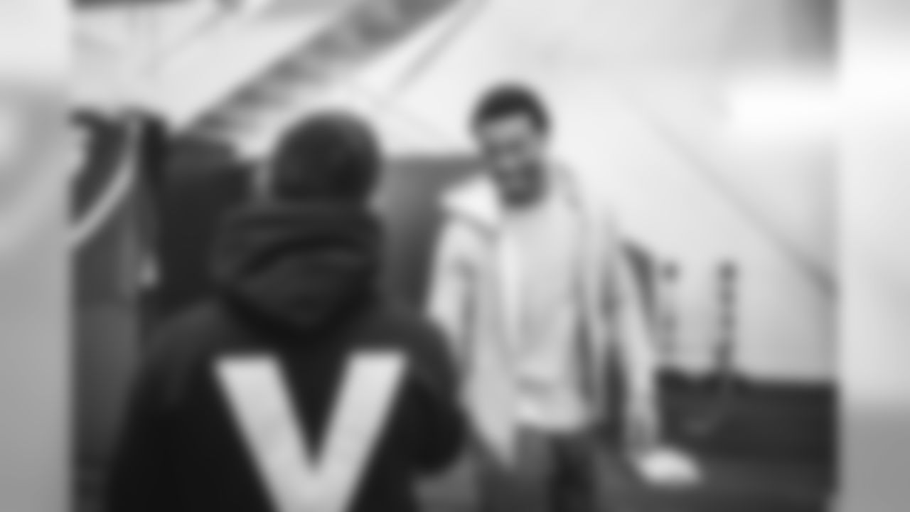 E_SNY_7281
