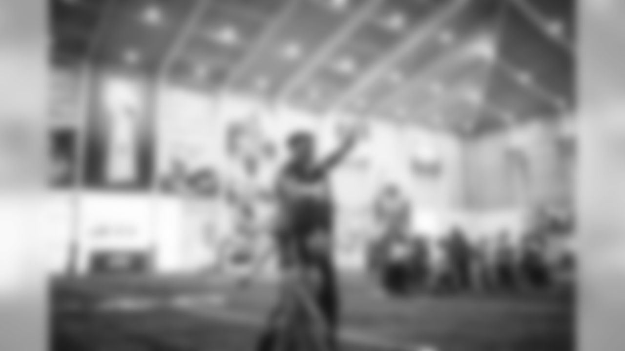 E_SNY_8829