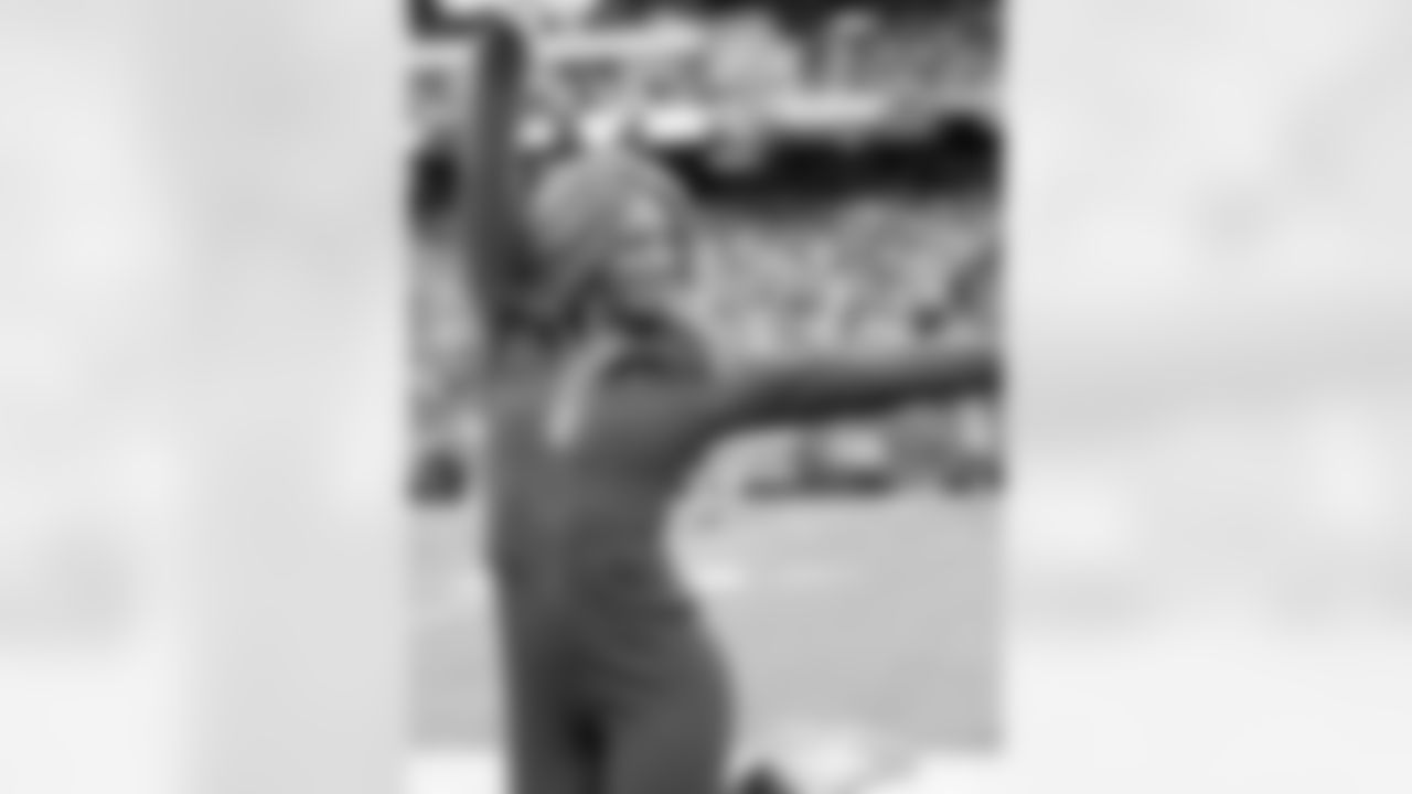 Lauren P. 2009 Flight Crew Member Photos